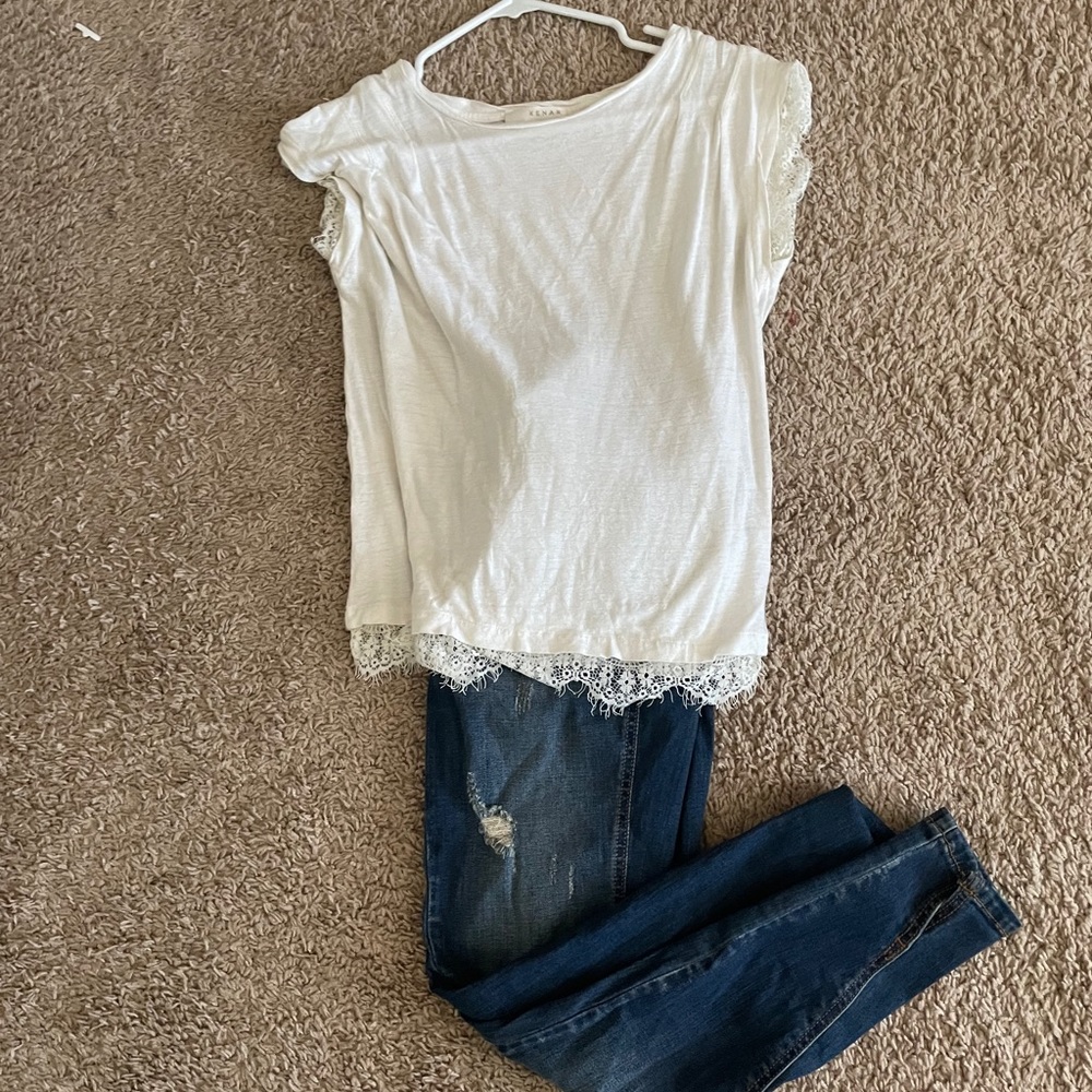 White shirt with lace